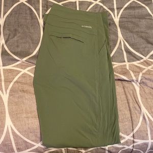 Olive Green Columbia Trail / Hiking Pants Sz 8